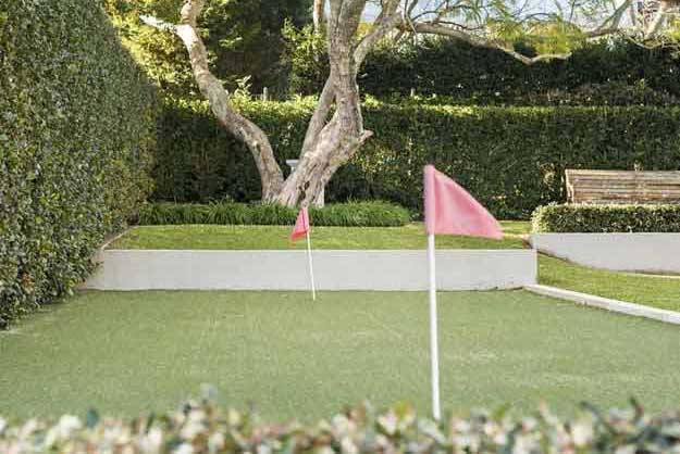 Putting Greens Are A New Luxury For Homes Putting Greens Are A New Luxury For Homes