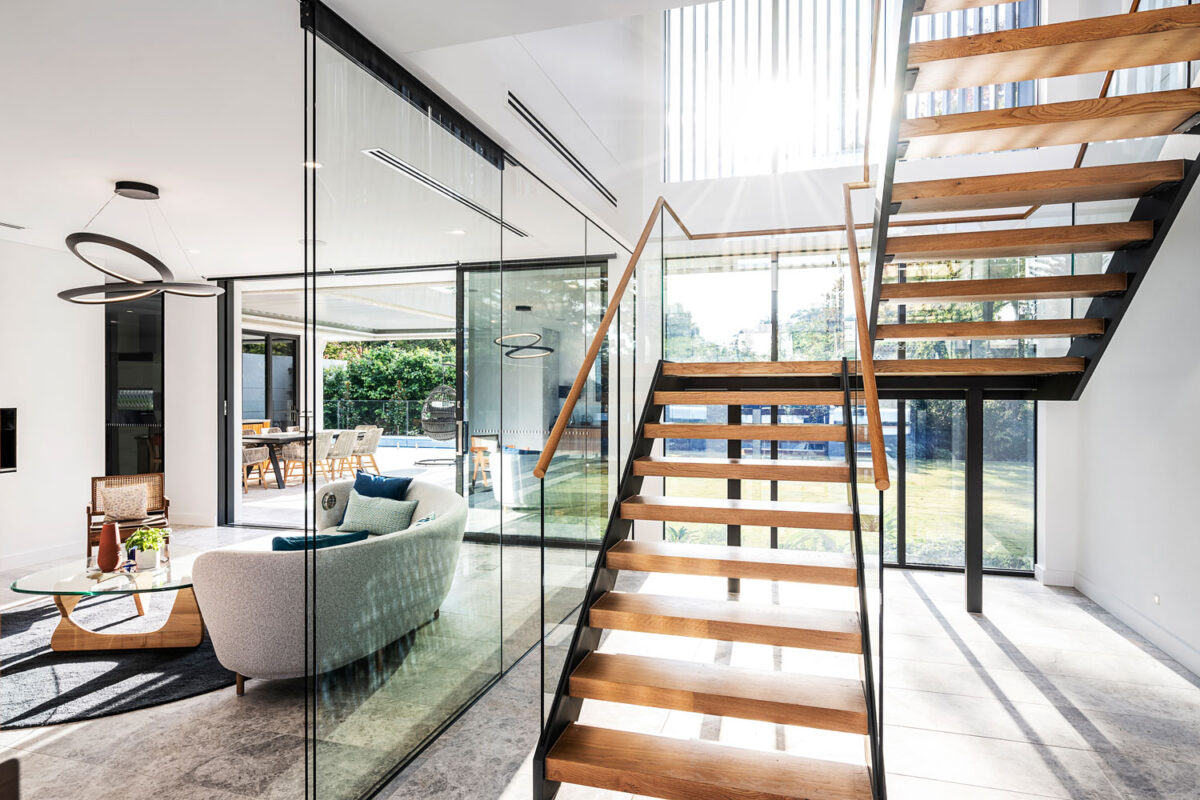 Beecroft Ultra Modern: floating staircase