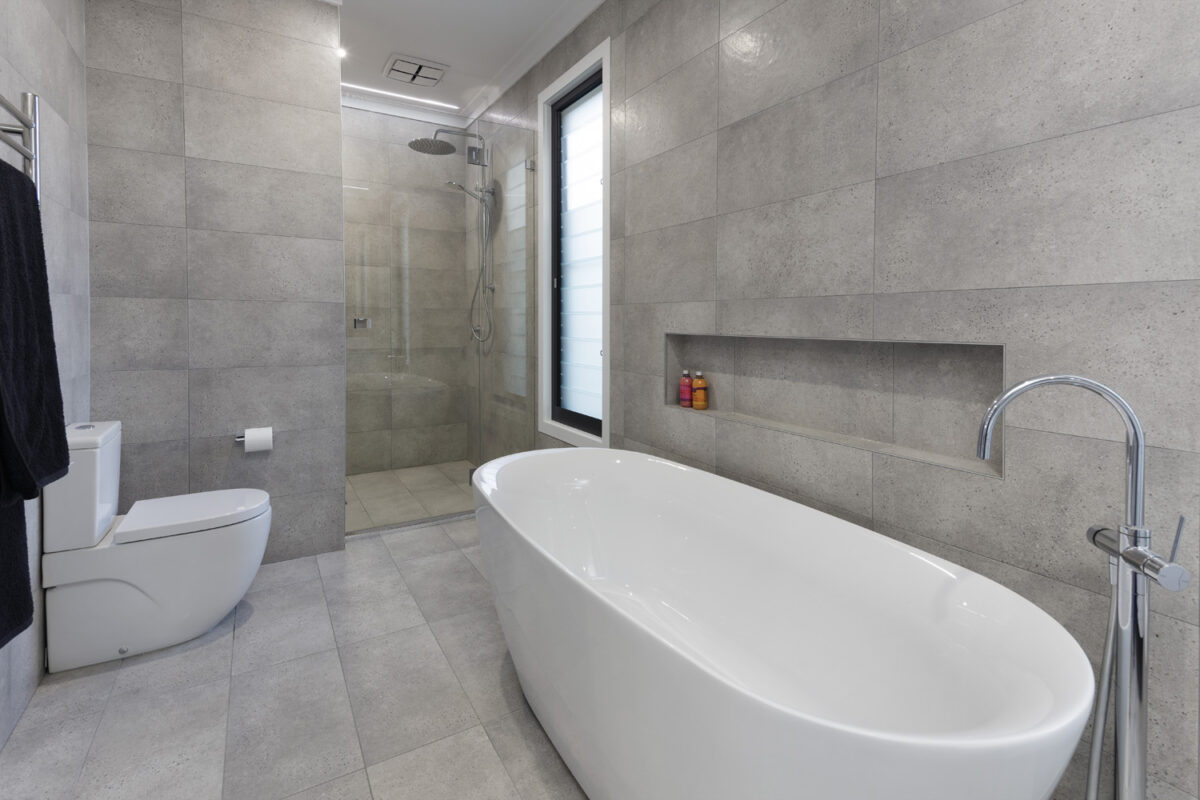 Glenhaven Contemporary Industrial: bathroom