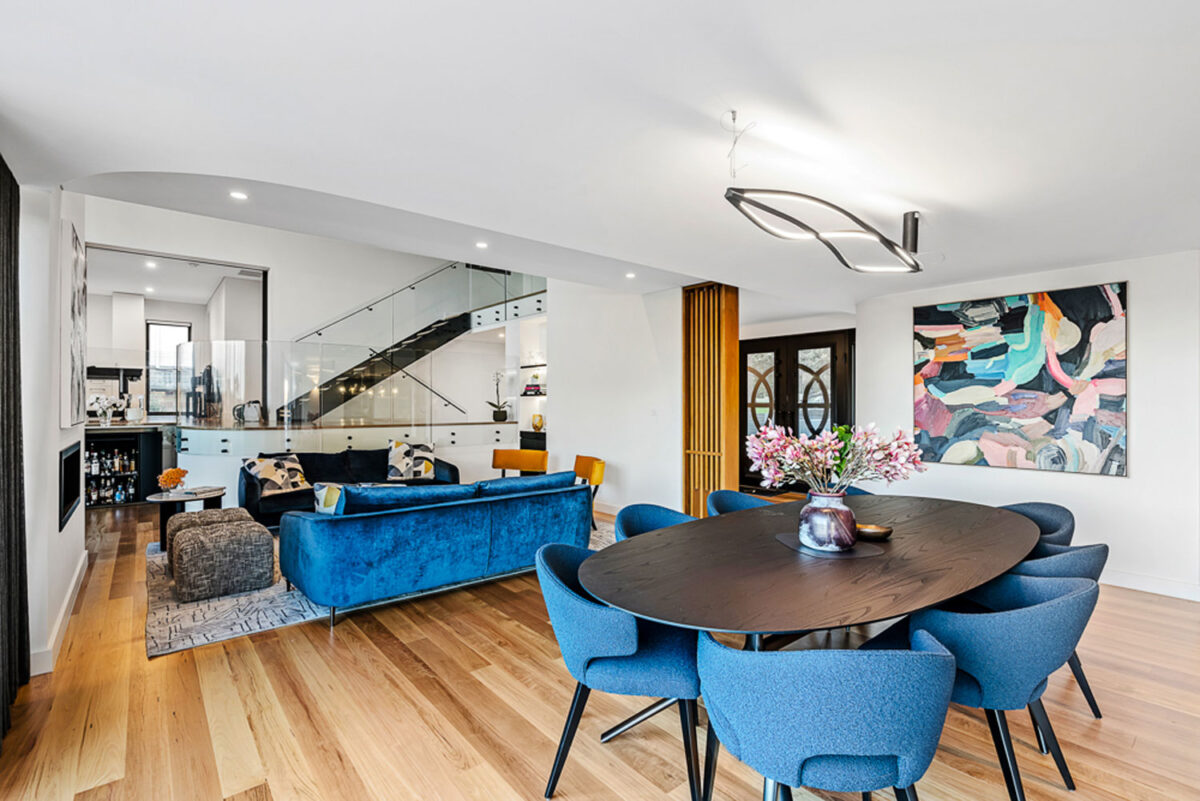 Northbridge Ultra Modern: living and dining