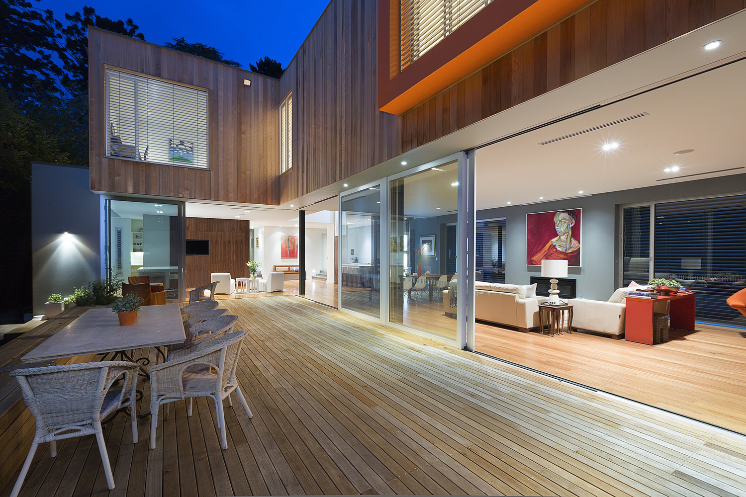 Wahroonga Modern: Oversized timber deck