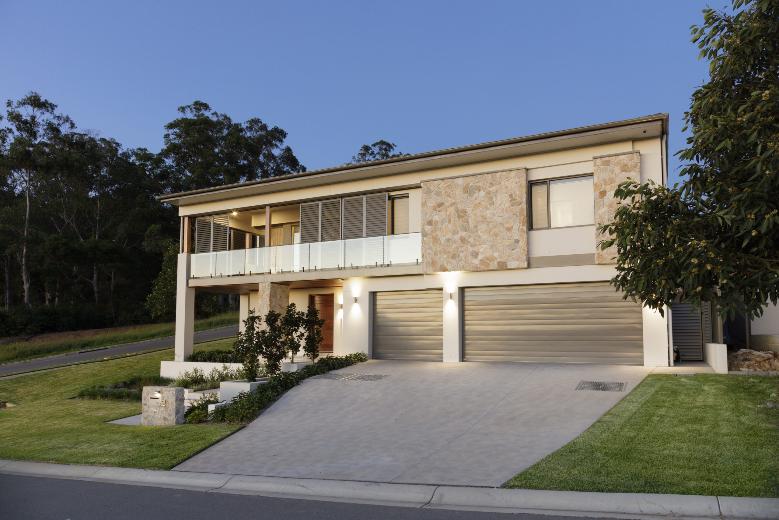 Castle Hill Mid-Century Contemporary: house exterior