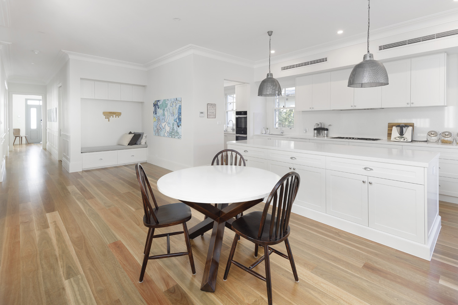 Greenwich Traditional Hamptons: dining and kitchen