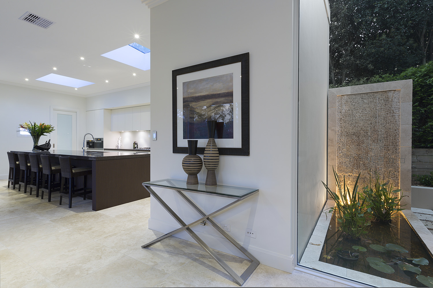 Turramurra Resort-Style: seamless transition to outdoors, with a lit up pond