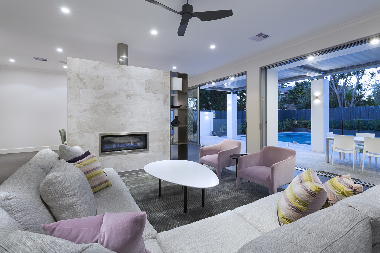 St Ives Contemporary Ranch: living area