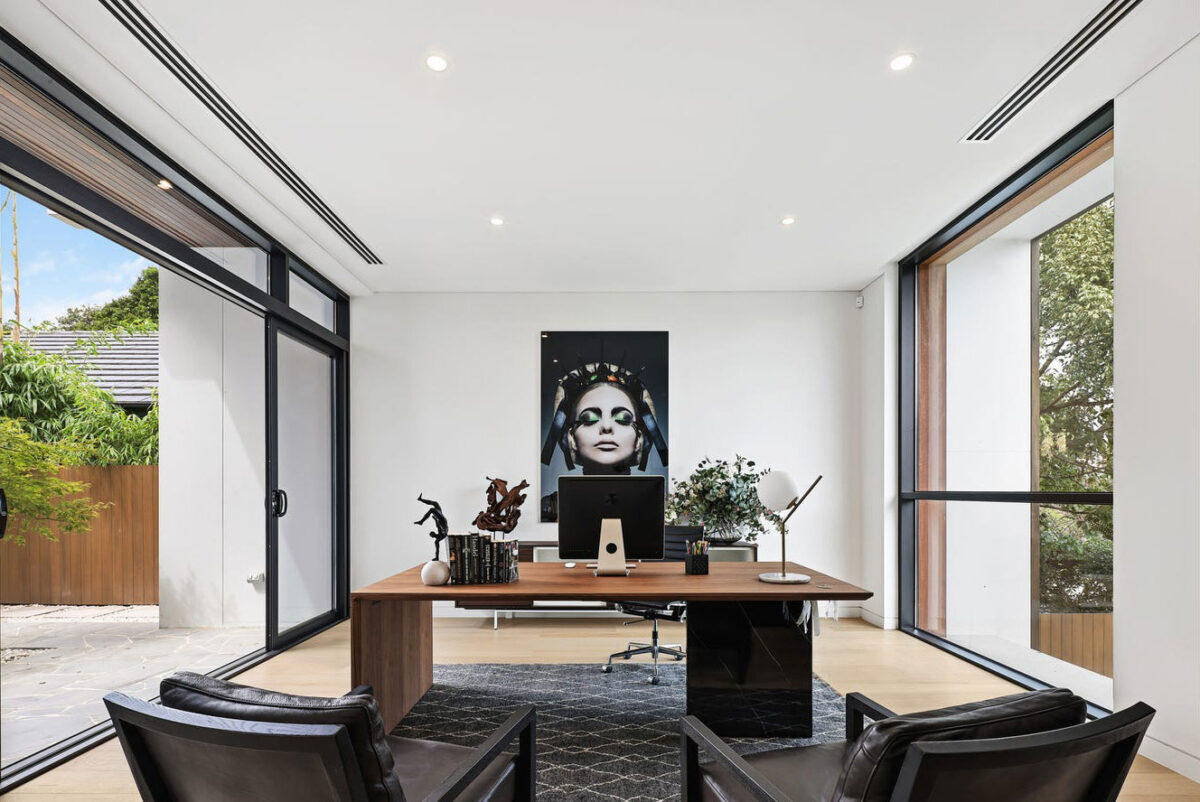 Greenwich Ultra Modern: light filled study