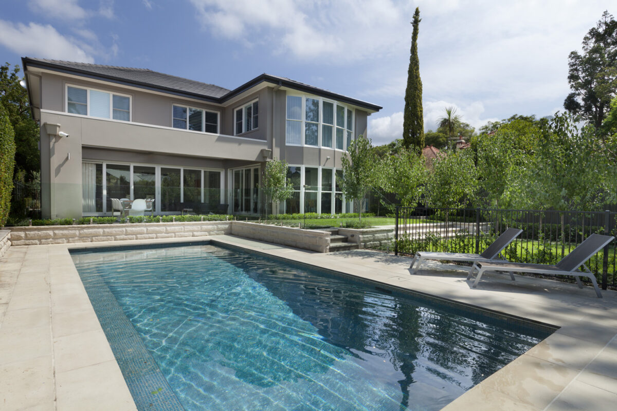Hunters Hill Modern Traditional: Pool and Backyard in daylight