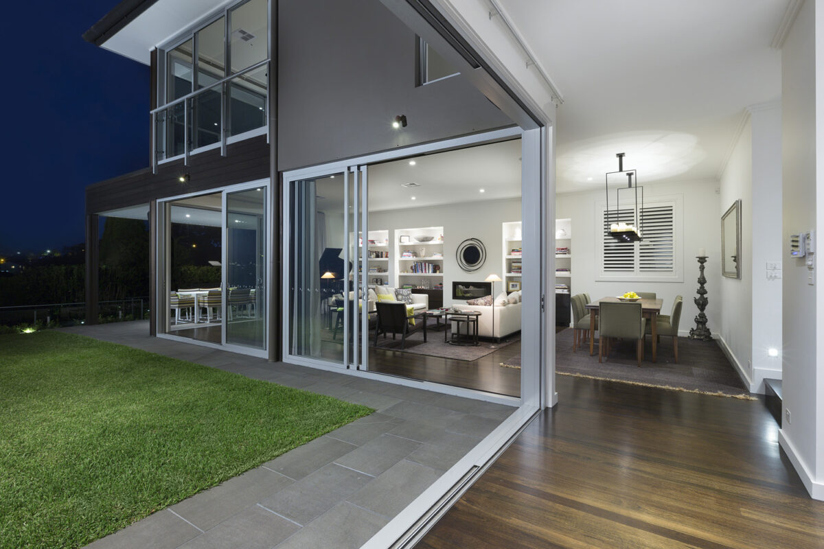 Mosman Contemporary: outdoor and indoor transition