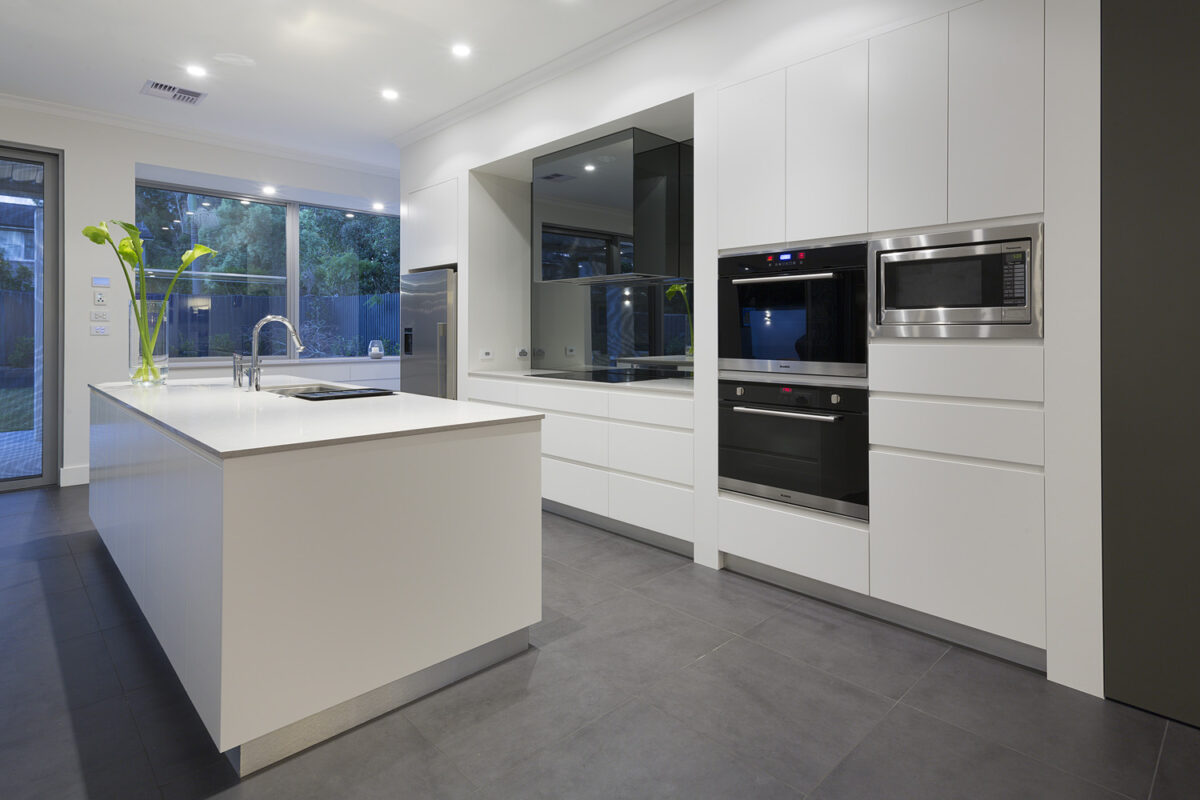 St Ives Contemporary Ranch: kitchen showcasing double ovens